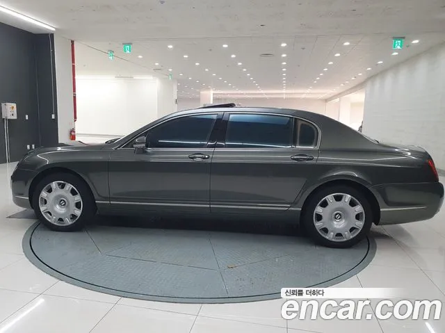 Bentley Flying Spur 2008 — фото 19