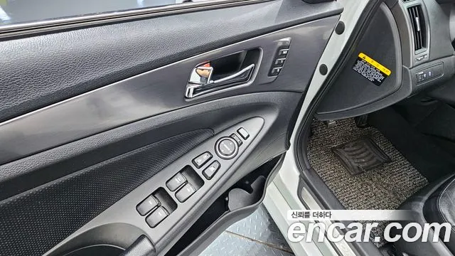Hyundai Sonata 2014 — фото 17