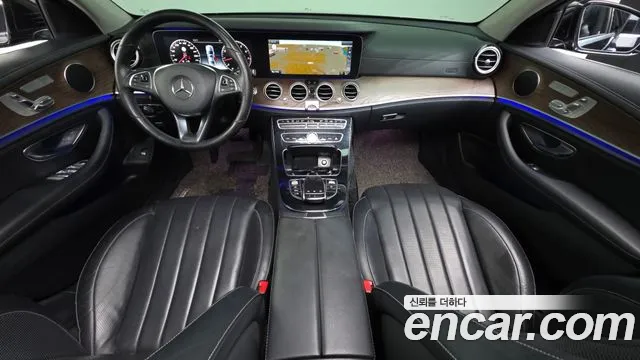 Mercedes-Benz E-Class 2017 — фото 7