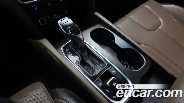 Hyundai Santafe 2019 — фото 9