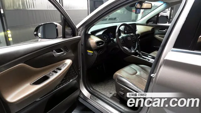 Hyundai Santafe 2019 — фото 10