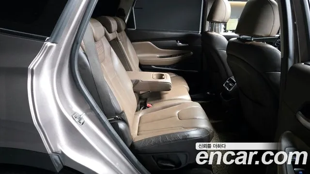 Hyundai Santafe 2019 — фото 12