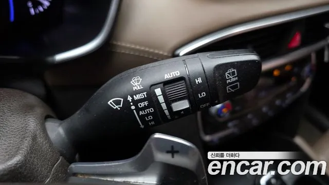 Hyundai Santafe 2019 — фото 18