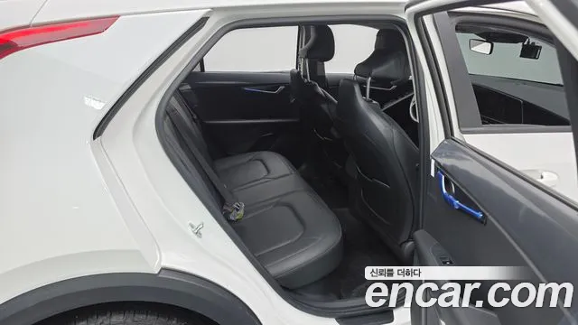 Kia Niro 2022 — фото 12