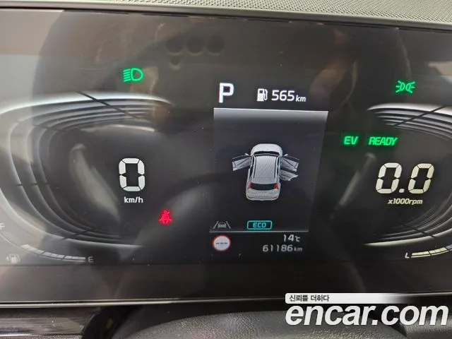 Kia Niro 2024 — фото 14