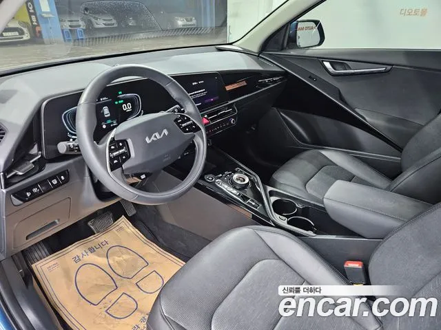 Kia Niro 2024 — фото 17