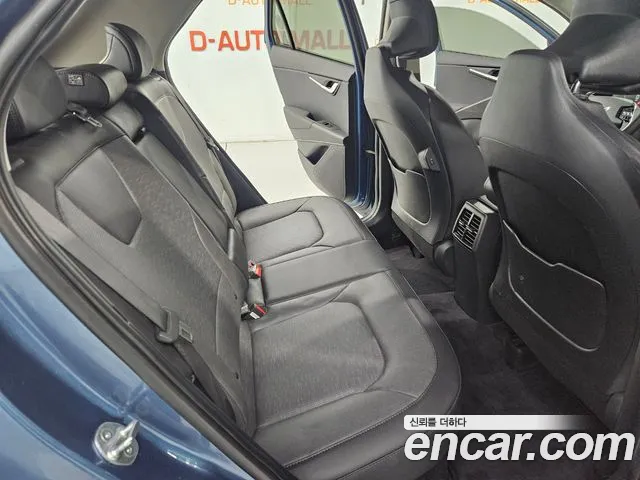 Kia Niro 2024 — фото 19