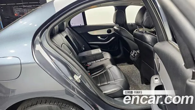 Mercedes-Benz C-Class 2016 — фото 11