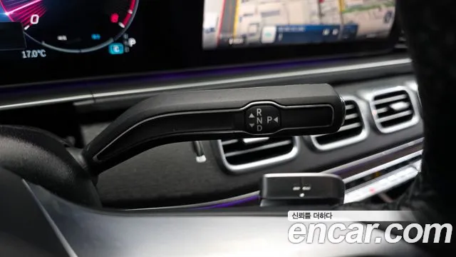 Mercedes-Benz GLS-Class 2025 — фото 12