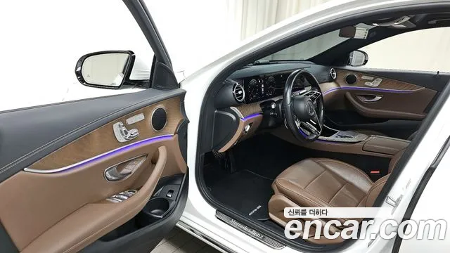 Mercedes-Benz E-Class 2021 — фото 10
