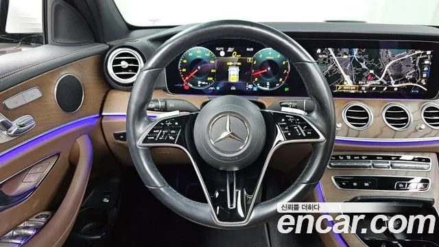 Mercedes-Benz E-Class 2021 — фото 13