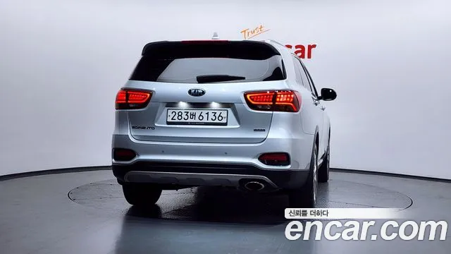 Kia Sorento 2018 — фото 4
