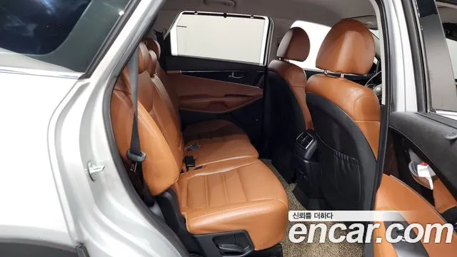 Kia Sorento 2018 — фото 12