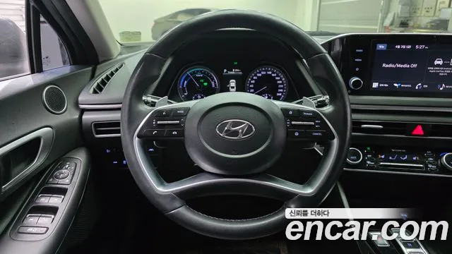 Hyundai Sonata 2022 — фото 13