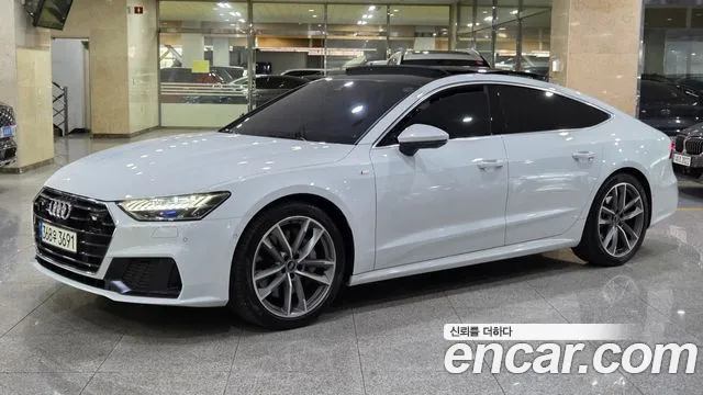 Audi A7 2021 — фото 1