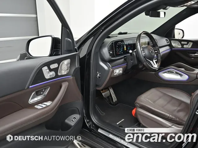 Mercedes-Benz GLS-Class 2023 — фото 11