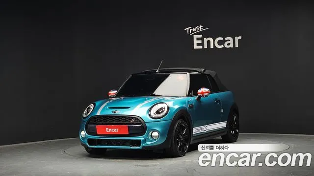 Mini Cooper Convertible 2016 — фото 1
