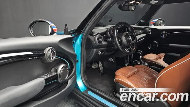 Mini Cooper Convertible 2016 — фото 11