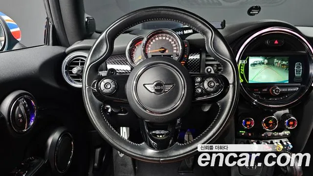 Mini Cooper Convertible 2016 — фото 13