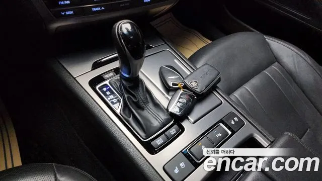 Hyundai Genesis 2016 — фото 9