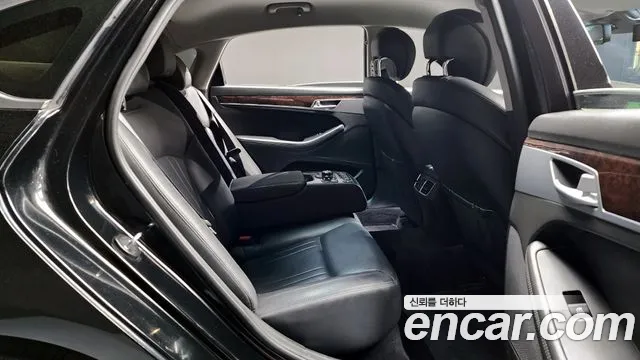 Hyundai Genesis 2016 — фото 12