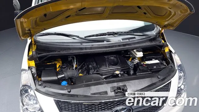 Hyundai Starex 2015 — фото 6