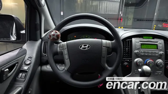 Hyundai Starex 2015 — фото 14