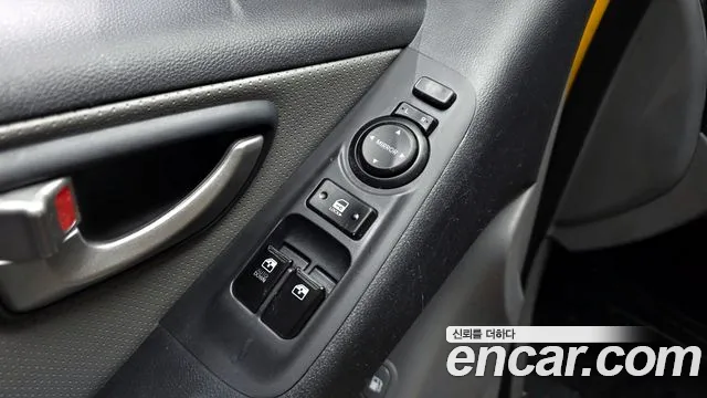 Hyundai Starex 2015 — фото 17