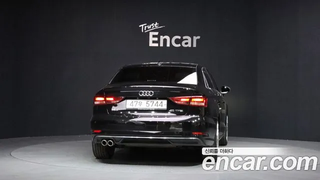Audi A3 2018 — фото 4