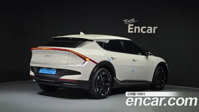 Kia EV6 2025 — фото 2