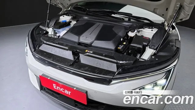 Kia EV6 2025 — фото 6