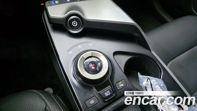 Kia EV6 2025 — фото 12