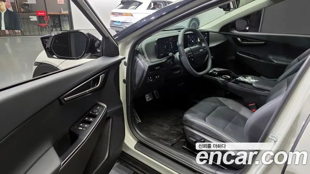 Kia EV6 2025 — фото 13