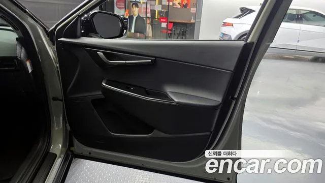 Kia EV6 2025 — фото 15