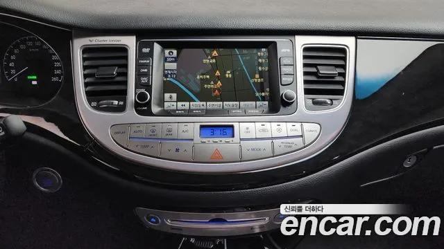 Hyundai Genesis 2012 — фото 19