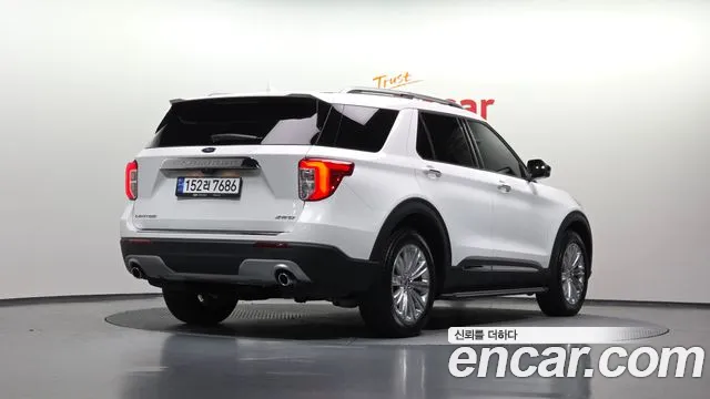 Ford Explorer 2023 — фото 2