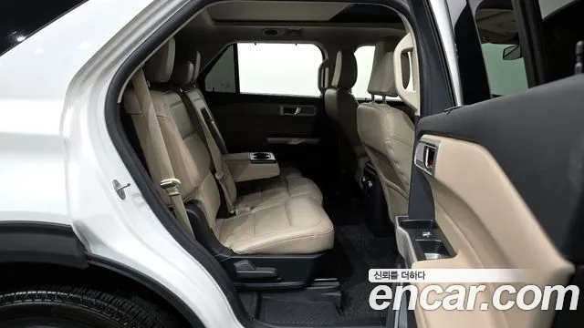 Ford Explorer 2023 — фото 12