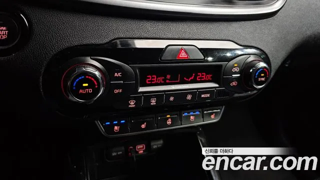 Kia Sorento 2015 — фото 16