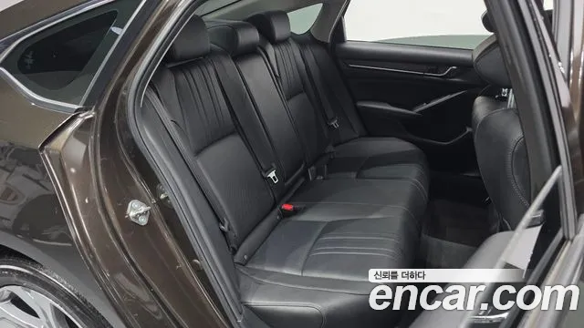 Honda Accord 2019 — фото 12