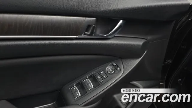 Honda Accord 2019 — фото 17