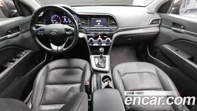 Hyundai AVANTE 2019 — фото 10