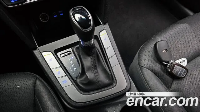 Hyundai AVANTE 2019 — фото 12
