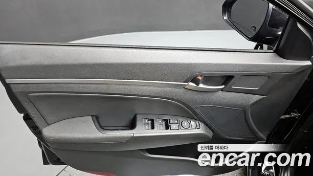 Hyundai AVANTE 2019 — фото 14