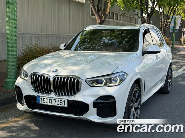 BMW X5 2022 — фото 1