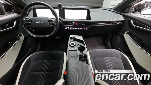 Kia EV6 2022 — фото 9