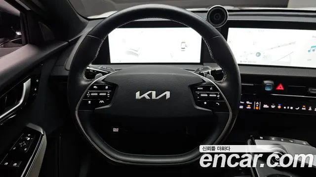 Kia EV6 2022 — фото 17