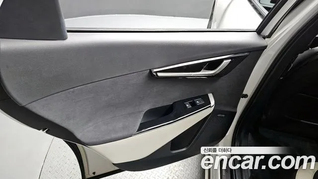Kia EV6 2022 — фото 14