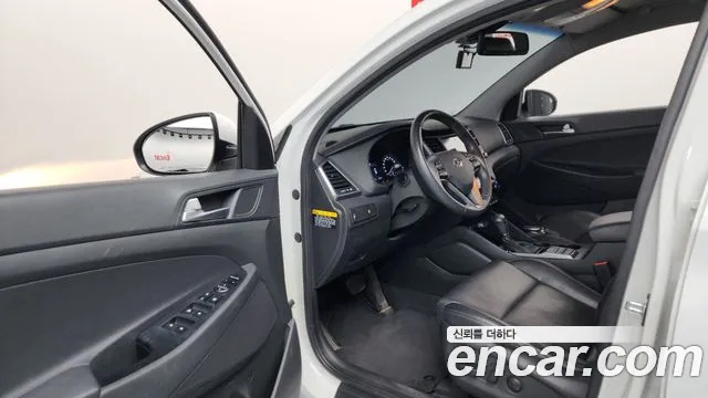 Hyundai Tucson 2017 — фото 10