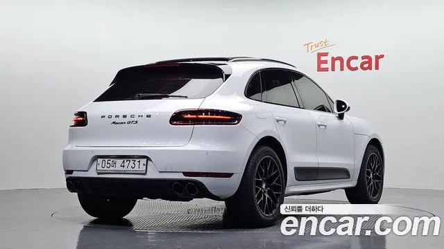 Porsche Macan 2018 — фото 2
