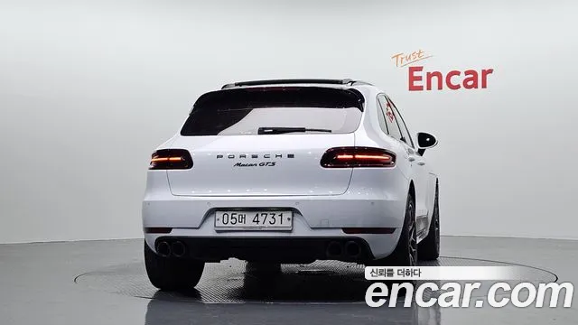 Porsche Macan 2018 — фото 4